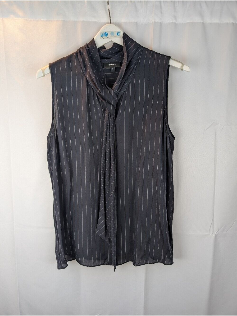 Theory Navy Pinstripe Sleeveless Tie-Neck Blouse Size L In EUC